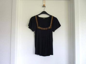 Zwarte soepele blouse top met bronskleurige plaatjes Maat 36