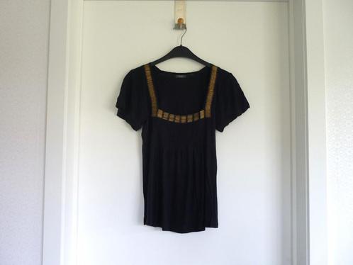 Zwarte soepele blouse top met bronskleurige plaatjes Maat 36, Vêtements | Femmes, Blouses & Tuniques, Taille 36 (S), Enlèvement ou Envoi