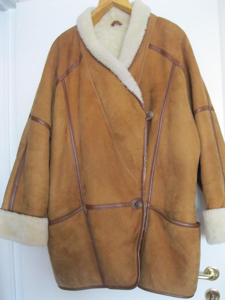 Zeer mooie Dames jas in Shearling kwaliteit., Kleding | Dames, Jassen | Winter, Zo goed als nieuw, Maat 42/44 (L), Beige, Ophalen