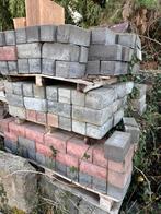 Diverse klinkers gratis af tehalen, Doe-het-zelf en Bouw, Metselstenen, Ophalen, Zo goed als nieuw, Beton