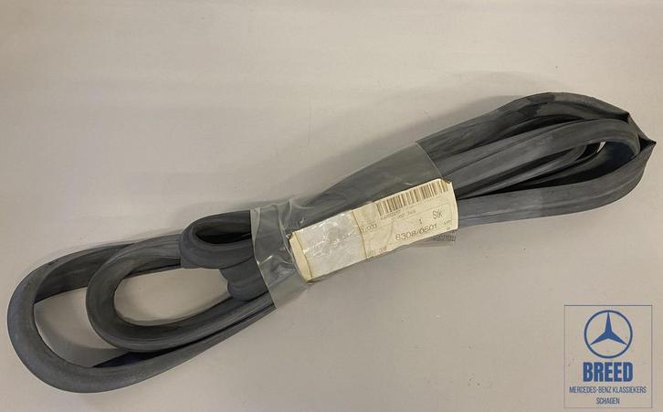 NOS kofferbakrubber voor Mercedes-Benz W126, Auto-onderdelen, Carrosserie, Mercedes-Benz, Nieuw, Ophalen of Verzenden