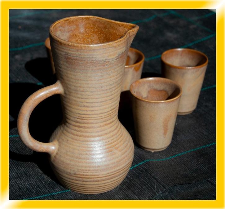 Digoin Karaf + 5 bekers Grèspot Aardewerk / Vintage / Nieuw, Antiek en Kunst, Antiek | Keramiek en Aardewerk, Verzenden
