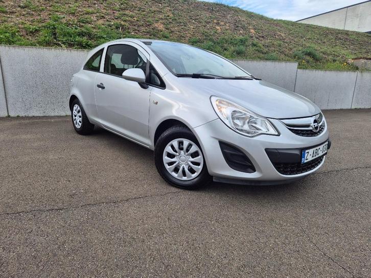 Opel corsa 12 maanden garantie, Auto's, Opel, Bedrijf, Corsa, Benzine, Euro 5, Berline, 3 deurs, Handgeschakeld, Zilver of Grijs