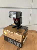 Nikon SB-700, Audio, Tv en Foto, Foto | Flitsers, Ophalen of Verzenden, Gebruikt, Nikon, Kantelbaar