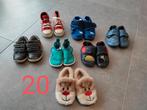 Pakket kinder schoenen en slofjes maat 20 en 22, Kinderen en Baby's, Babykleding | Schoentjes en Sokjes, Gebruikt, Ophalen, Slofjes