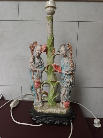 Handgeschilderde Aziatische lamp  beschikbaar voor biedingen
