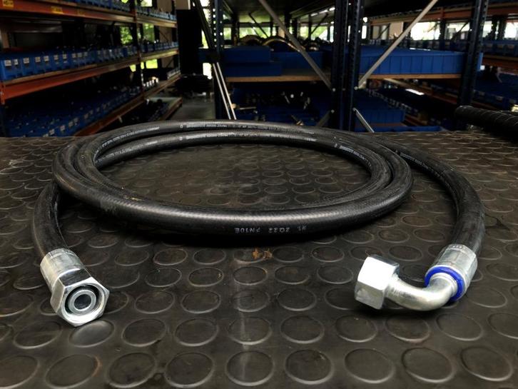 hydrauliek slangen op maat, Articles professionnels, Machines & Construction | Industrie & Technologie, Enlèvement ou Envoi