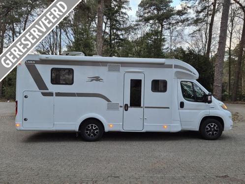 Laika Kosmo 512 Queensbed trkhaak 2023 TV, Caravans en Kamperen, Mobilhomes, Bedrijf, Half-integraal, Overige merken