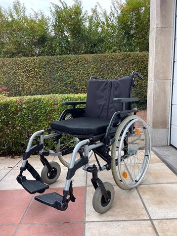 Breezy opvouwbare rolstoel - goede staat met kussen beschikbaar voor biedingen
