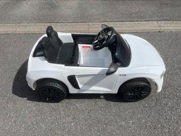 Elektrische kinderauto Audi R8 spyder beschikbaar voor biedingen