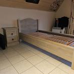 Slaapkamer met bed , commode en nachtkastje, Ophalen, Gebruikt, Matras