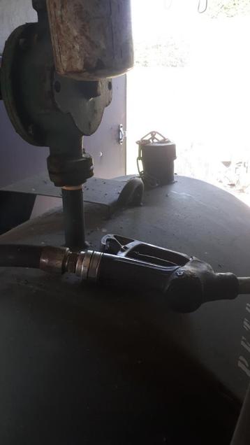 Diesel  tank 800 liter beschikbaar voor biedingen