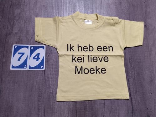 Baby T-shirt - 'Ik heb een kei lieve Moeke' - Maat 74, Enfants & Bébés, Vêtements de bébé | Taille 74, Comme neuf, Garçon ou Fille