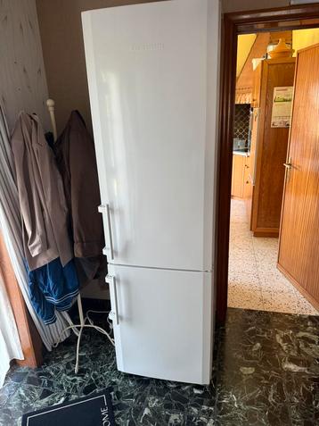 Frigo combiné Liebherr excellent état 385 L A+ beschikbaar voor biedingen