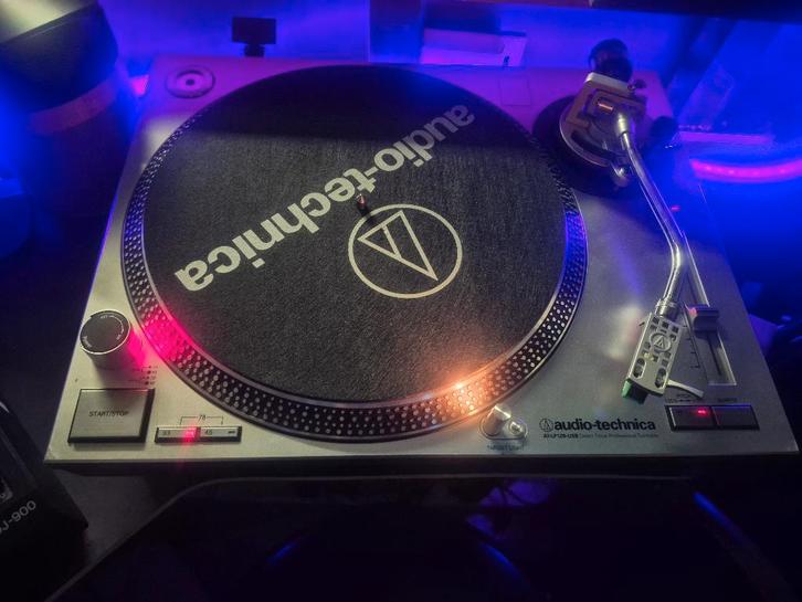 Audio technica at-lp120 usb, Musique & Instruments, DJ sets & Platines, Utilisé, Platine, Autres marques, Enlèvement