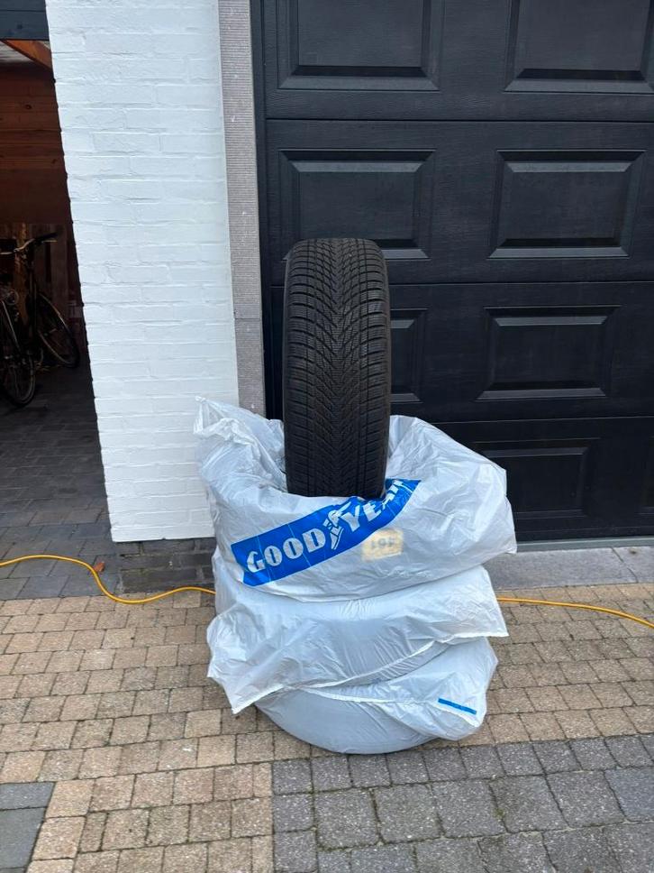 Set premium winterbanden – Goodyear UltraGrip Performance 3, Autos : Pièces & Accessoires, Pneus & Jantes, Pneu(s), Pneus hiver