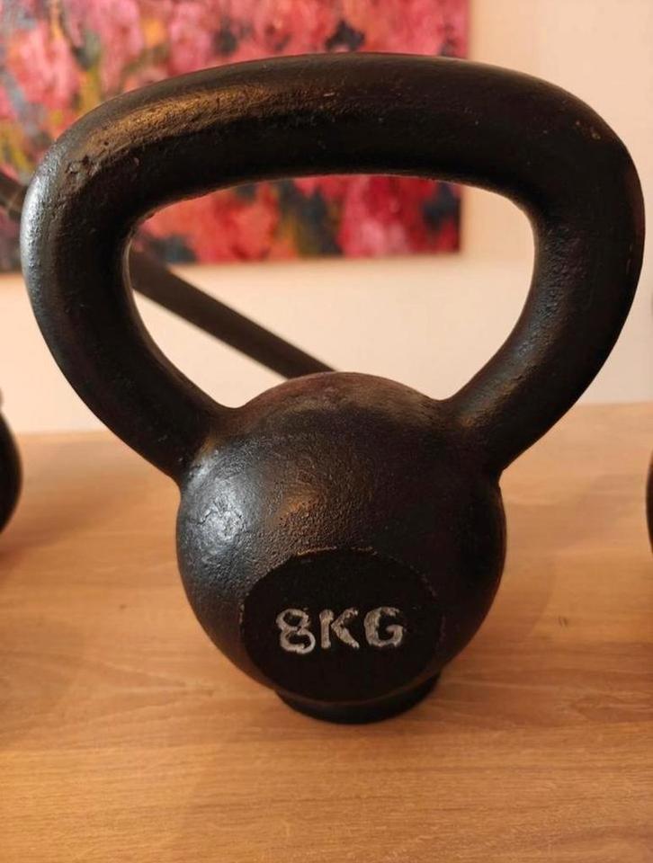 Set halters & kettle bells - enkel volledige set te koop, Sport en Fitness, Fitnessmaterialen, Zo goed als nieuw, Kettlebell, Ophalen