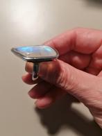 zilveren ring met maansteen, Handtassen en Accessoires, Ringen, Ophalen, 20 of groter, Wit, Zo goed als nieuw