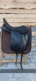 Antares dressuurzadel 18 inch, Animaux & Accessoires, Enlèvement ou Envoi, Comme neuf, Dressage