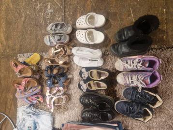 Meisjeskleding 5 a 6jaar schoenen vanaf m26 beschikbaar voor biedingen