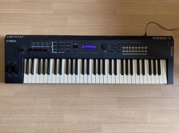 Synthétiseur analogique 61 touches Yamaha MX61, Musique & Instruments, Synthétiseurs, Comme neuf, 61 touches, Yamaha, Enlèvement ou Envoi