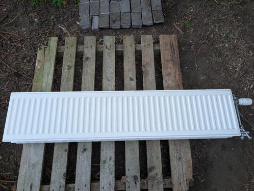 2 radiatoren B1405 X H300 X D145 incl Giacomini thermostaat, Doe-het-zelf en Bouw, Verwarming en Radiatoren, Gebruikt, Radiator