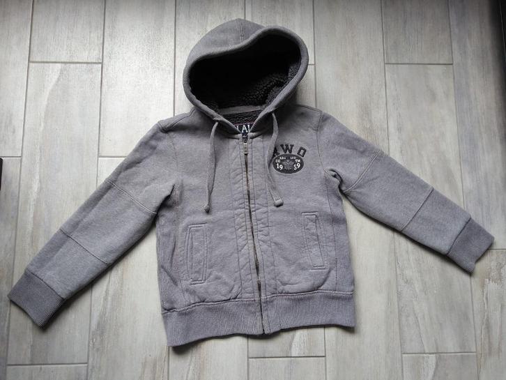 ★ M128 - Trui/Jas Riverwoods, Kinderen en Baby's, Kinderkleding | Maat 128, Gebruikt, Jongen, Jas, Ophalen of Verzenden