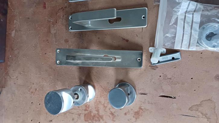 Kit de poignées de porte, Bricolage & Construction, Fenêtres & Moustiquaires, Comme neuf, Porte intérieure, Enlèvement