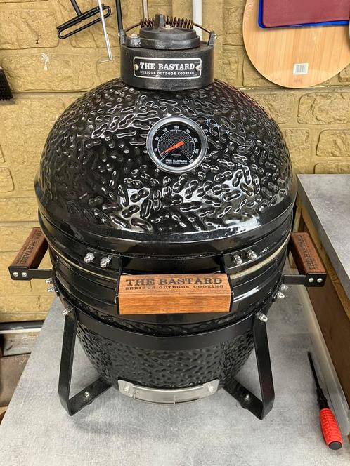 Te koop Bastard compact basic, Tuin en Terras, Houtskoolbarbecues, Zo goed als nieuw, Ophalen