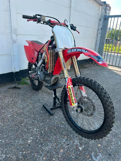 Honda crf250r 4t cross hellemaal in orde goed onderhouden, Fietsen en Brommers, Brommers | Crossbrommers, Zo goed als nieuw, Honda