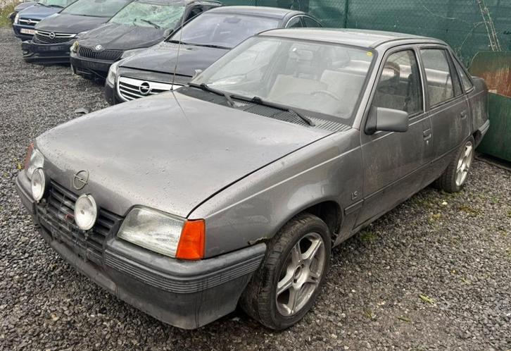OPEL KADETT 1989, Auto's, Opel, Bedrijf, Te koop, Kadett, Benzine, 4 deurs, Handgeschakeld, Zilver of Grijs, Ophalen