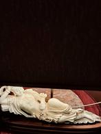 Ivorine geisha op vintage tafellamp, Antiek en Kunst