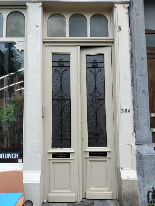 Poncage et peinture de porte d'entrée en bois, Doe-het-zelf en Bouw, Verf, Beits en Lak, Zo goed als nieuw, Beits, Minder dan 5 liter