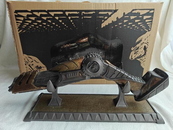 SIDESHOW AVP REQUIEM PREDATOR PLASMA CANNON, Verzamelen, Beelden en Beeldjes, Zo goed als nieuw, Ophalen of Verzenden