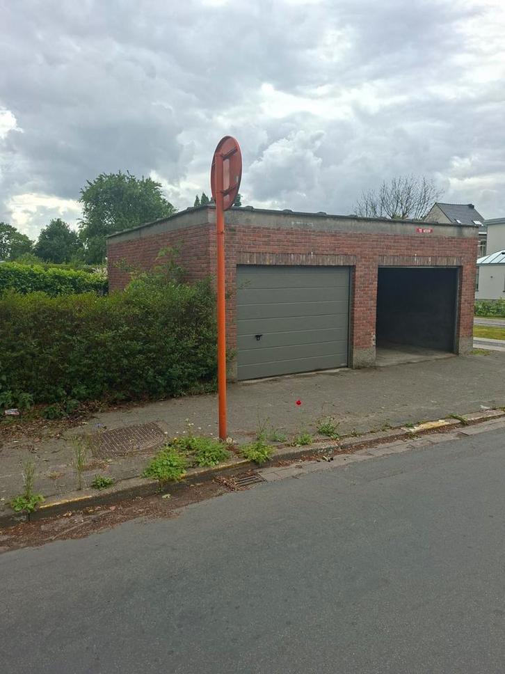 Ruime garagebox te Kontich Dorp, Tuin en Terras, Tuinhuizen, Ophalen