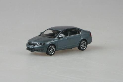 Skoda Octavia divers, Hobby & Loisirs créatifs, Voitures miniatures | Échelles Autre, Neuf, Voiture, Envoi