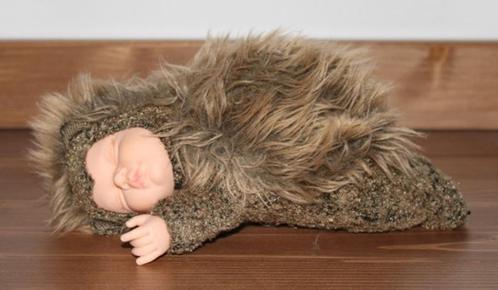 "Peluche" hérisson d'Anne Geddes, Collections, Poupées, Comme neuf, Poupée, Enlèvement ou Envoi