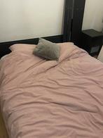 Bed, matras + bijpassende nachtkastjes te koop! 1M60 op 2M, Huis en Inrichting, Slaapkamer | Bedden, Ophalen of Verzenden