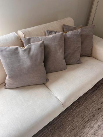 Hay eclectic beschikbaar voor biedingen