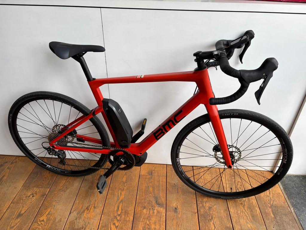 Velo route electrique Bmc, Vélos & Vélomoteurs, Vélos | Vélos de course, Comme neuf, Hommes, Autres marques, Carbone, Enlèvement