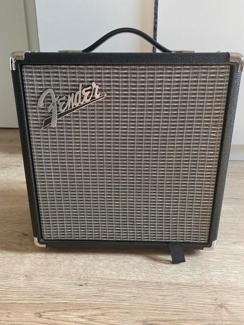 Fender Rumble 15 Basversterker, Muziek en Instrumenten, Versterkers | Bas en Gitaar, Zo goed als nieuw, Ophalen