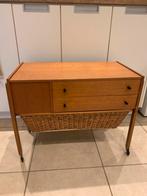 Meubeltje op wielen voor naaigerei, Ophalen, Gebruikt, 1 of 2 laden, 50 tot 100 cm