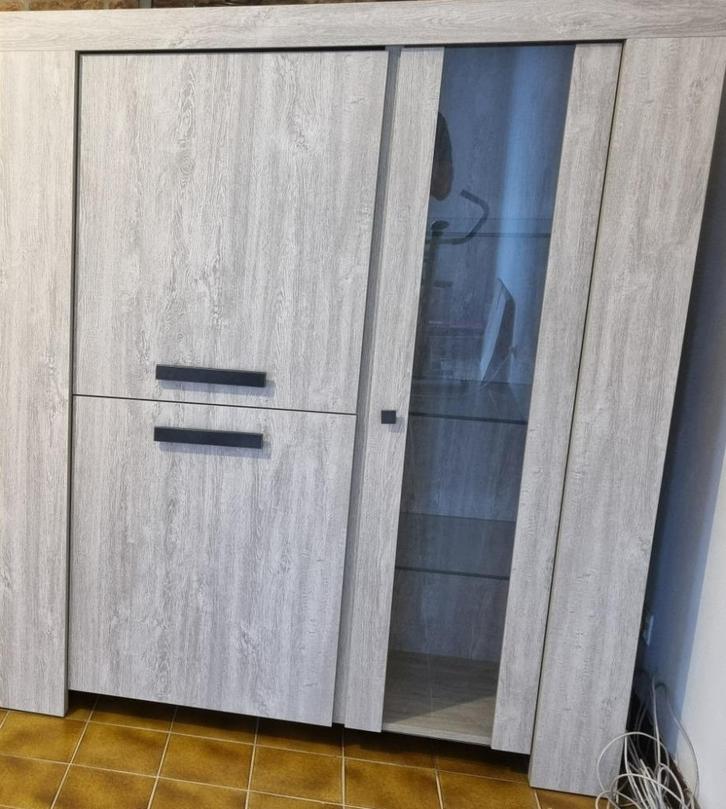 komode, Huis en Inrichting, Kasten | Vitrinekasten, Zo goed als nieuw, 100 tot 150 cm, 100 tot 150 cm, 25 tot 50 cm, Met deur(en)