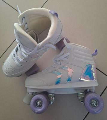 Patins à roulettes NEUF pointure 41   beschikbaar voor biedingen