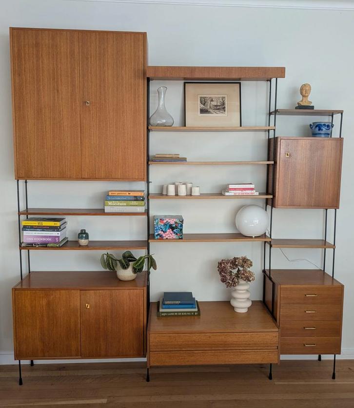 Vintage Omnia modulaire wandkast door Ernst Dieter Hilker (1, Huis en Inrichting, Kasten | Wandmeubels, Gebruikt, Ophalen
