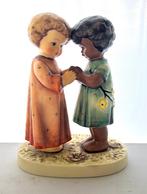 Hummel - Goebel Unicef Limited Edition - friends together, Ophalen of Verzenden, Hummel