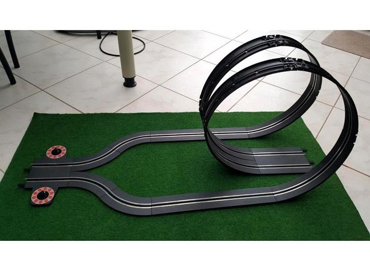 Carrera go: enkelbaans met looping en rondeteller, Kinderen en Baby's, Speelgoed | Racebanen, Gebruikt, Racebaan, Elektrisch, Carrera