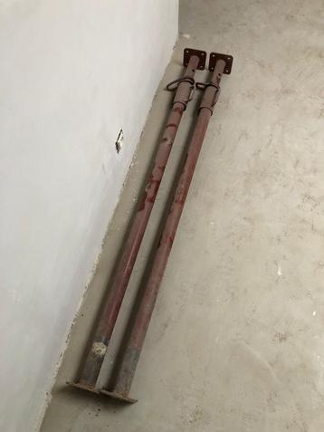 2 bouwstempels, metsersschoor 160-290 cm beschikbaar voor biedingen