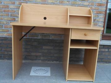 bureau beschikbaar voor biedingen