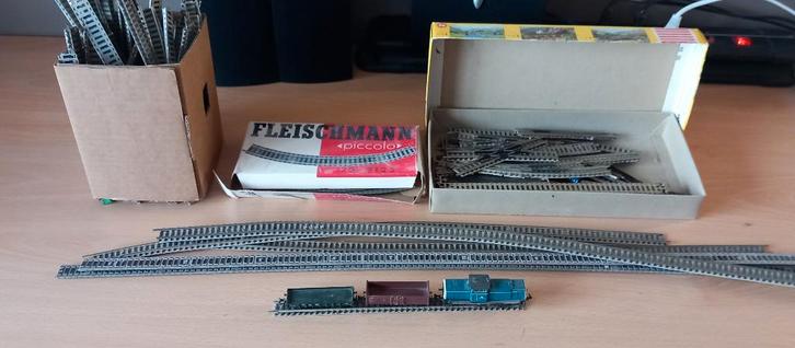 Treinset + sporen Fleischmann picollo, Hobby en Vrije tijd, Modeltreinen | H0, Gebruikt, Treinset, Gelijkstroom, Fleischmann, Ophalen